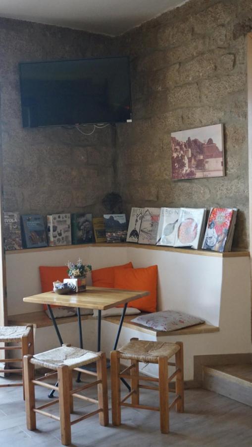 B&B Da Nicoletta San Pantaleo Exterior photo