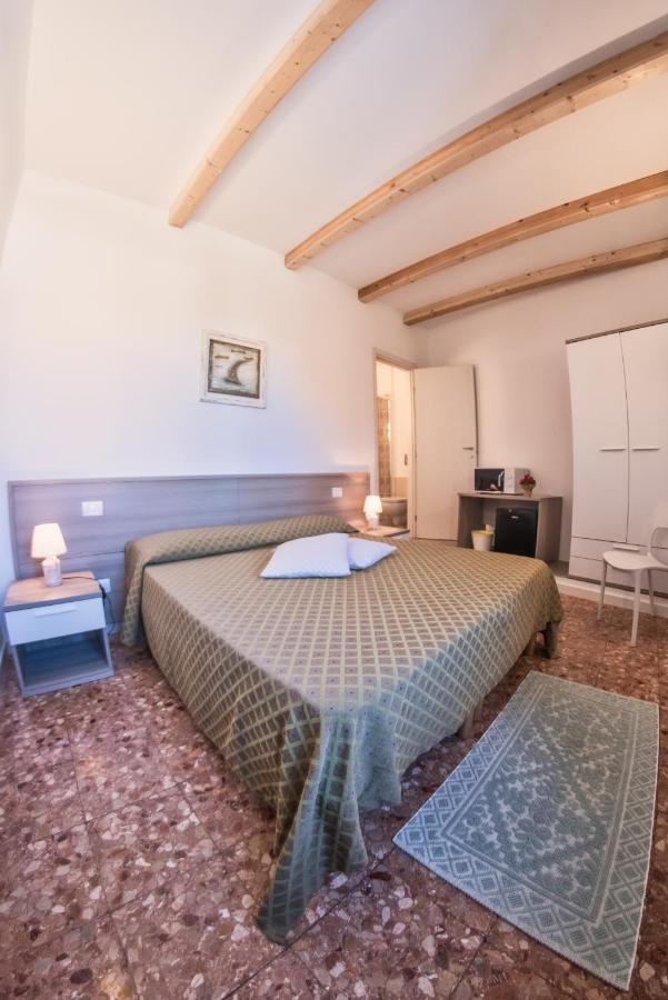 B&B Da Nicoletta San Pantaleo Exterior photo